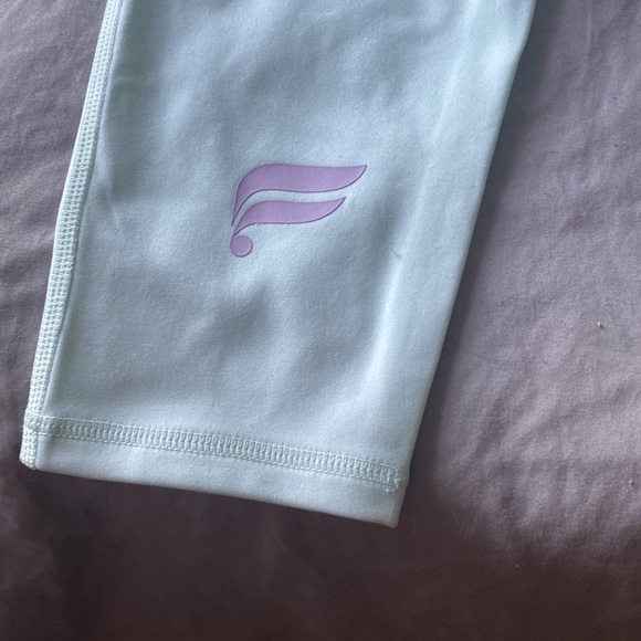 Fabletics Short Anywhere High Waisted Legging - Picture 4 of 5